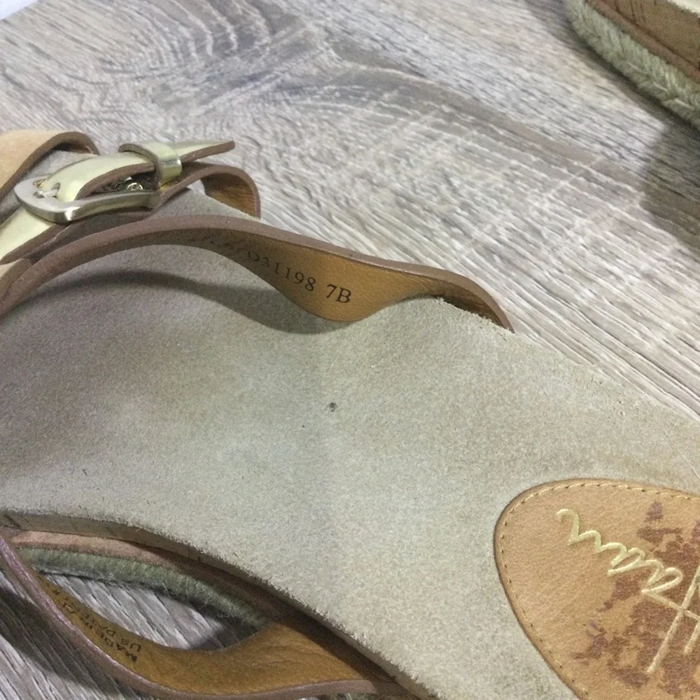 Cole Haan espadrille sandals Womens‎ size 7 Tan and Gold